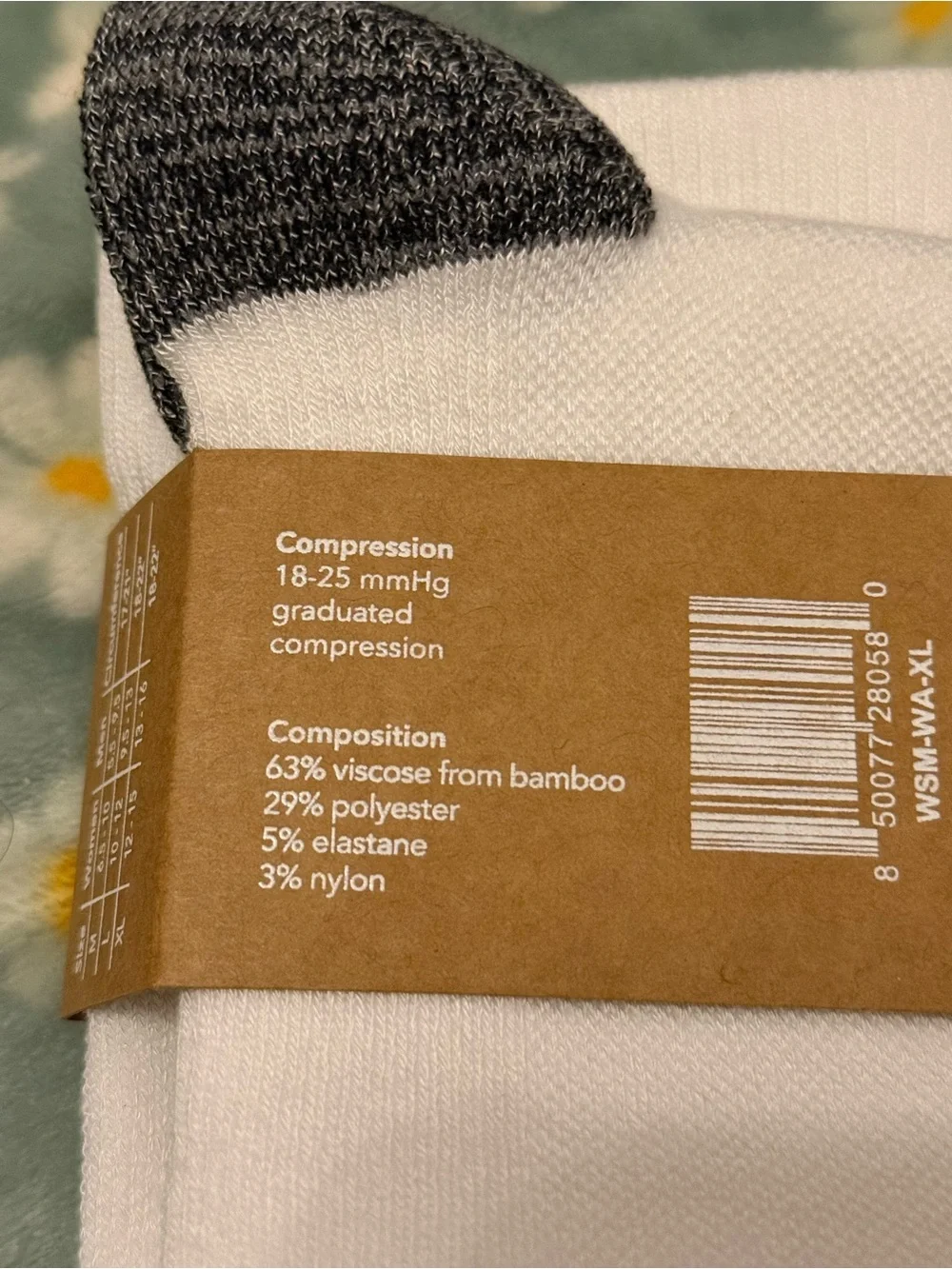Wellow White Charcoal Wide Calf Knee High Aerolite+ Compression Socks - size XL